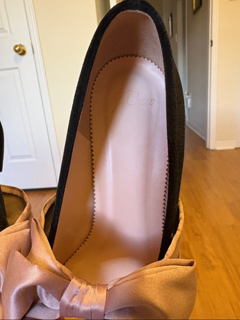 J.Crew Velvet Block Heel Pumps w/ Satin Bow – Black & Blush Pink Statement Shoe - Picture 6 of 8